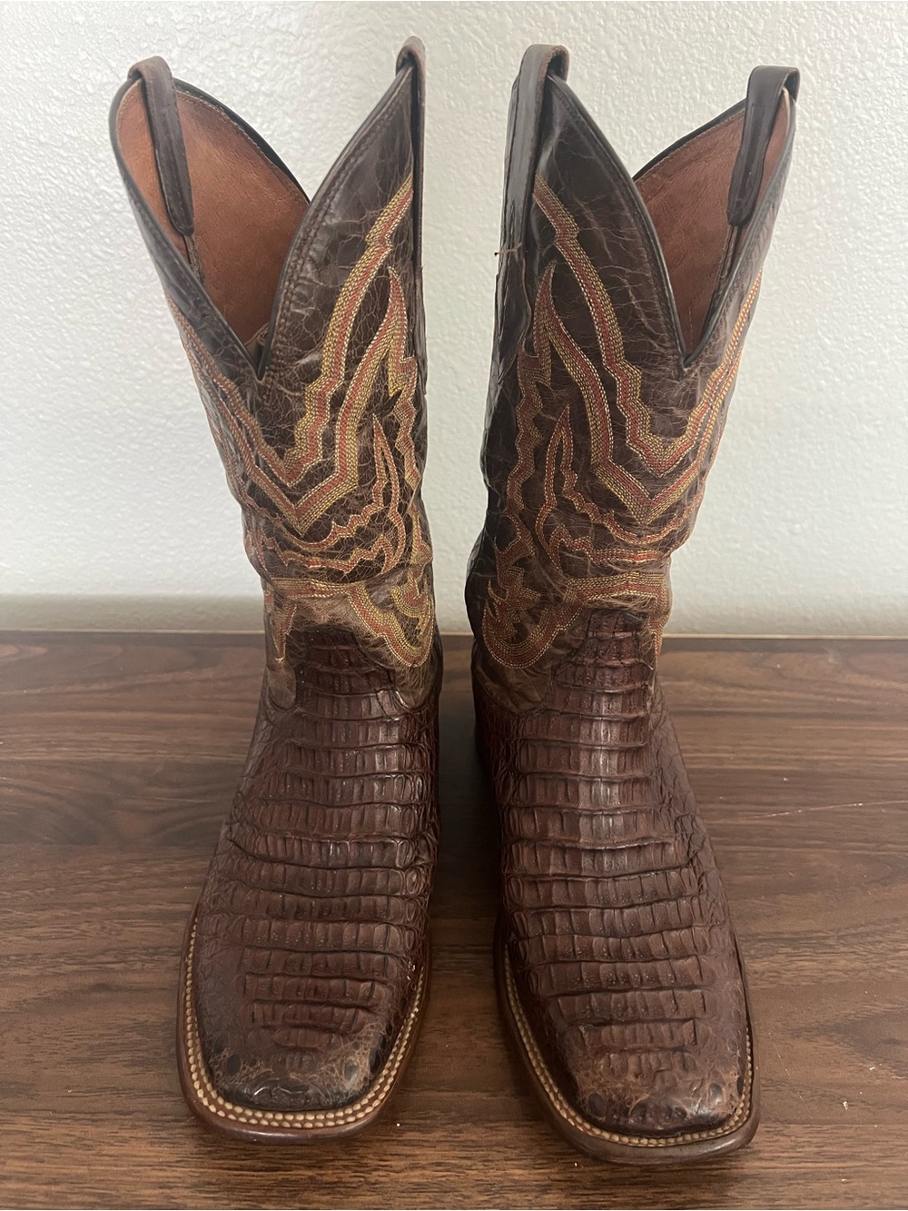 Lucchese Men's Caiman leather Boots. Size 9D